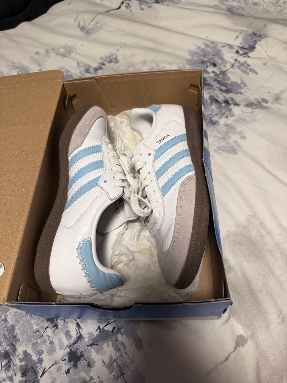 adidas Samba M5/W6 white with blue stripes